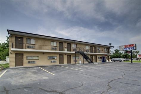 Mar 8, 2017 · Set within 10 km of Dexter Avenue Baptist Church and 10 km of Civil Rights Memorial, Quality Inn & Suites near Coliseum and Hwy 231 North offers rooms in Montgomery. Built in 2003, this 2-star motel is within 6.1 km of Montgomery Zoo and 9.3 km of Alabama Capitol. The motel has an outdoor swimming pool, fitness centre and a 24-hour front desk. 